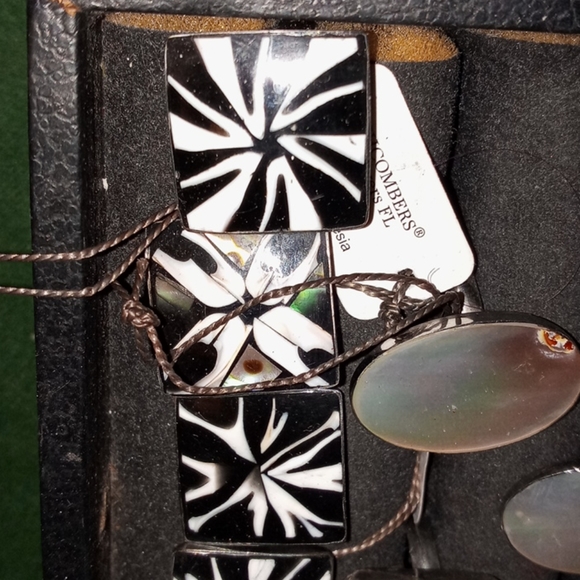 Shell rings - Picture 2 of 4